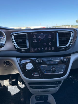2018 Chrysler Pacifica Touring L Plus in Delavan, WI - Kunes Chevrolet Cadillac of Delavan